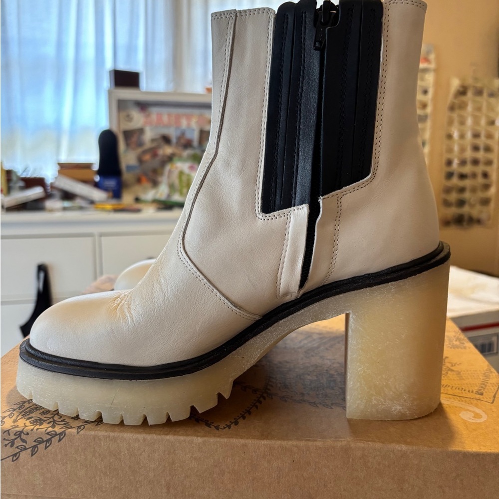 Free People James Chelsea White Leather Boots - Picture 4 of 8